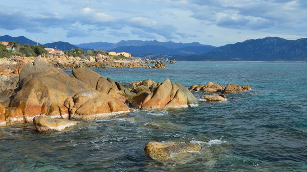 Les plages naturistes de Corse
